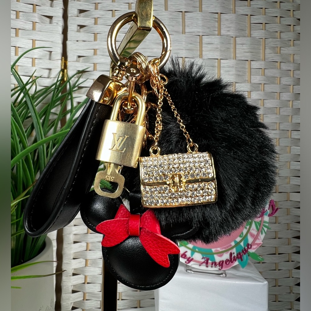 Authentic Louis Vuitton Lock & Key #315 w/Unbranded KeyChain